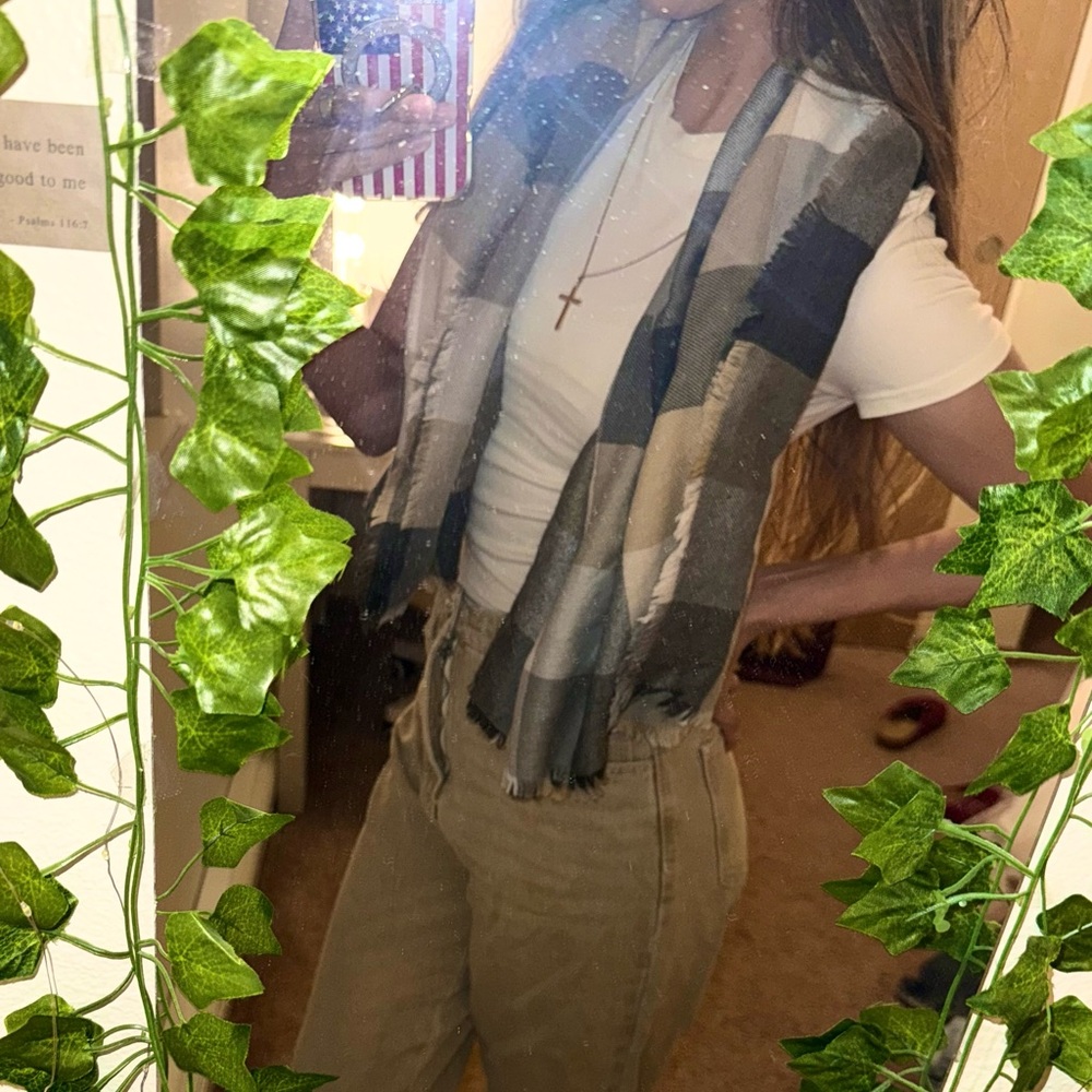 Bloomingdale's echo Sophie wrap scarf